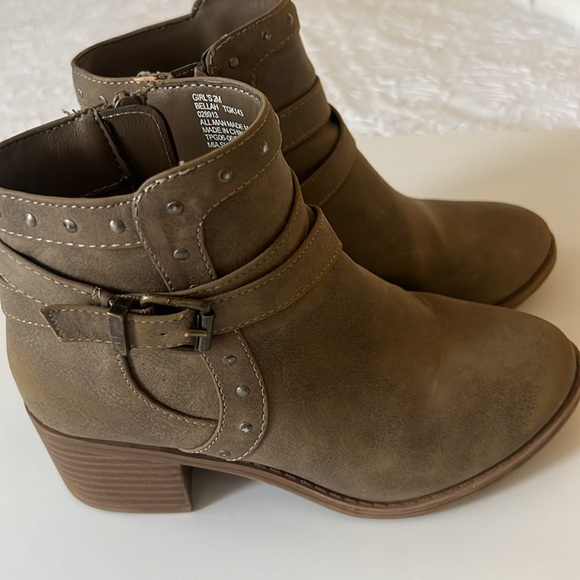 Girls MIA Bellah Brown Booties - Picture 2 of 6